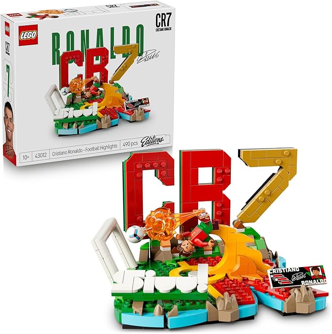 LEGO Editions Cristiano Ronaldo – Unutulmaz Futbol Anları 43012-10 Yaş ve Üzeri Çocuklar için Minifigür ve Koleksiyonluk Levha İçeren Yaratıcı Oyuncak Yapım Seti, Hediye Fikri (490 Parça)