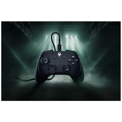 Razer Wolverine V3 Tournament Edition - Xbox X|S ve PC için Kablolu Espor Kumandası (Mecha Dokunsal Aksiyon Düğmeleri, Pro HyperTriggers, 8 yönlü D-Pad, 3m USB-C kablo) Siyah